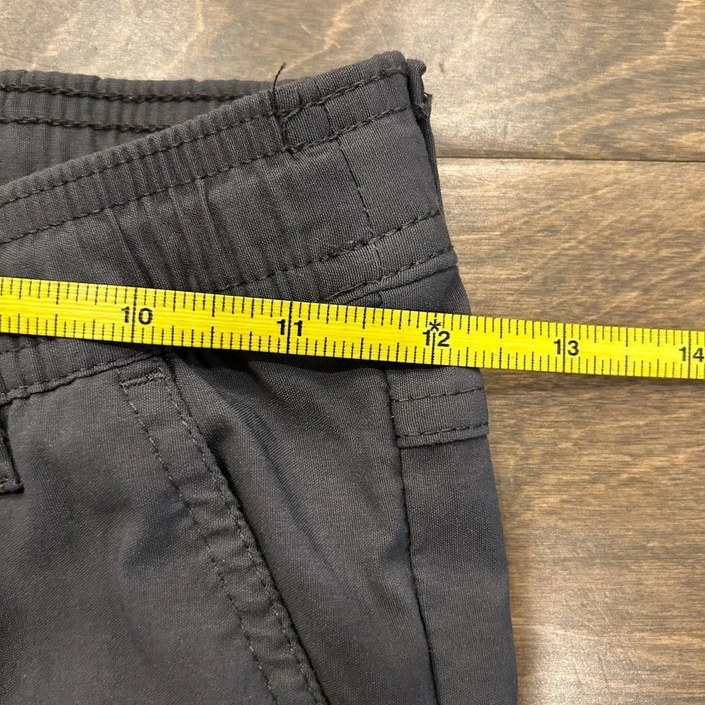 Wrangler Boys' Adventure Tech Cargo Shorts Charcoal Grey, Size L (10/12)